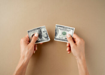 Fundos que aplicam no exterior perdem investidores apesar da queda do dólar no ano